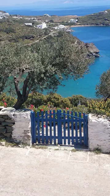 Stunning House - Sleeps 11, Terrace & Sea View - Image 1