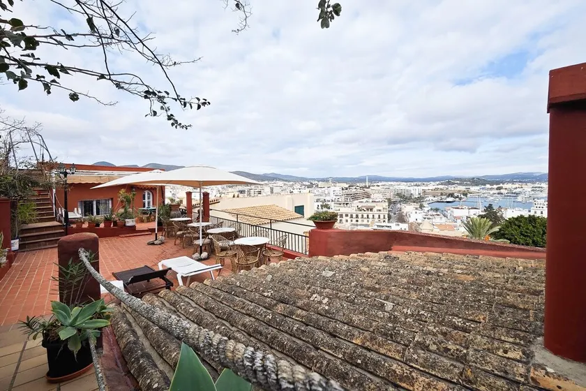 Appartement 'Navila' avec piscine partagée, Wi-Fi et climatisation - Image 1