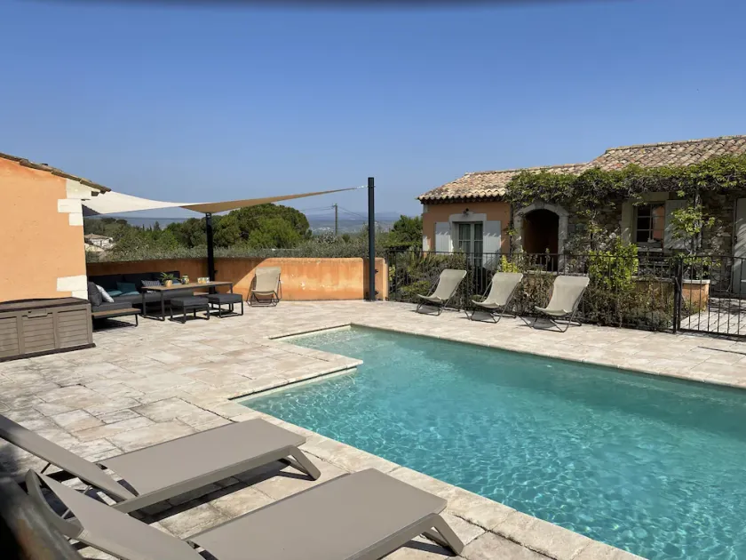 Country cottage with swimming pool, for 8 people, fully equipped - Image 1