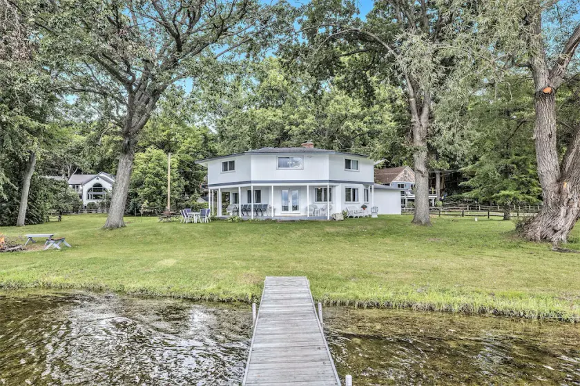 Love The 8 Lakes Life! - Image 1