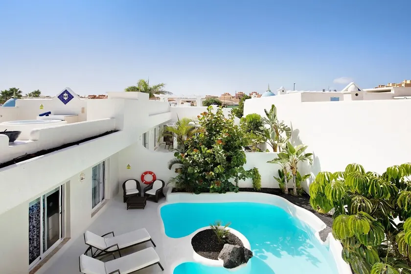 Casa vacanze \"Villa 87\" con vista sulle montagne, piscina e Wi-Fi - Image 1