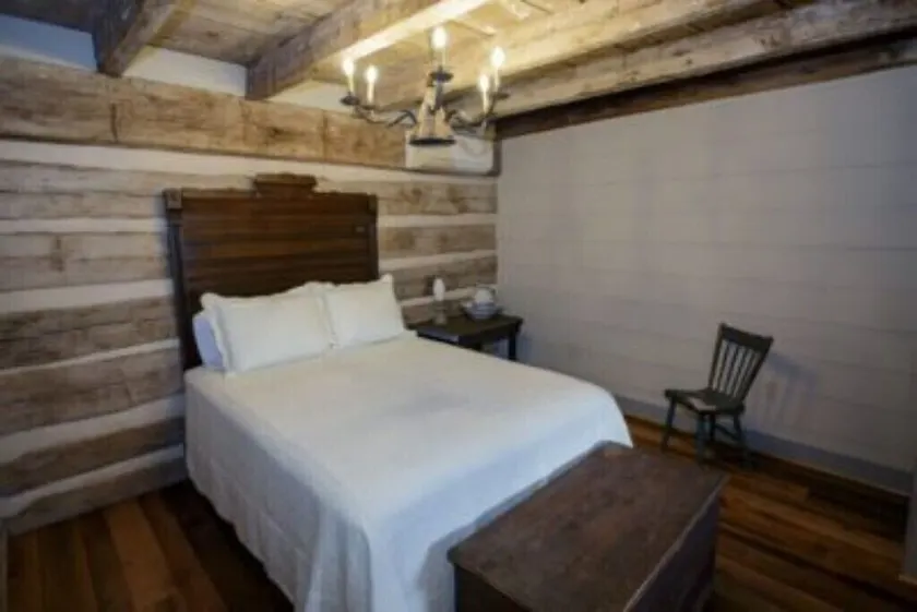 Stay in a 1795 Log Cabin on a working farm, George Washington Swoope, Jr Suite - Image 1