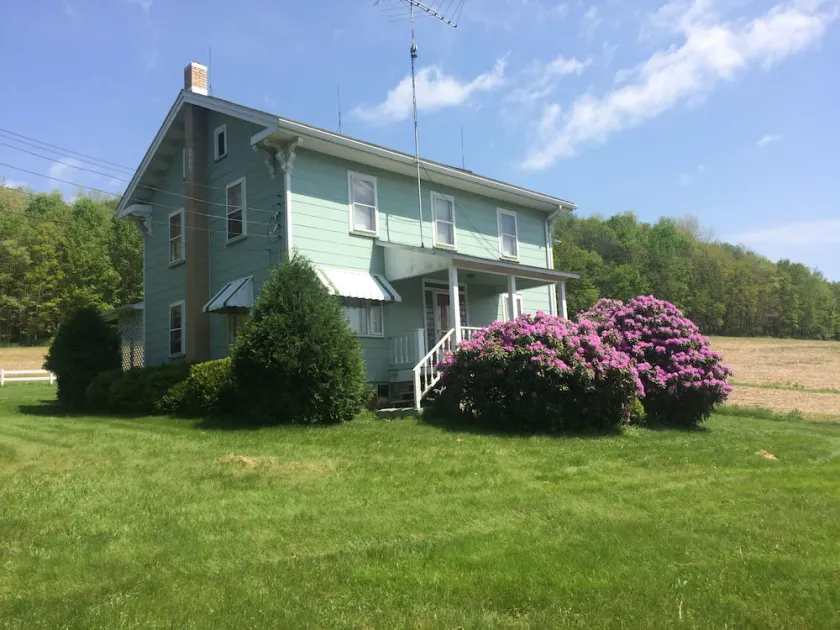 Malerisk og rolig 90 Acre Farmhouse - Image 1