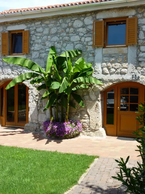 Holiday house, idyllic and in a quiet location, 3 bedrooms for 6 persons, in Sveti Anton - Image 1