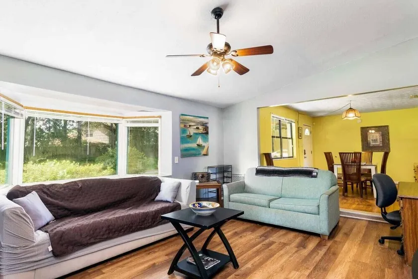 ~Oak Tree Oasis_Sleeps 10_Extra Parking~ - Image 1
