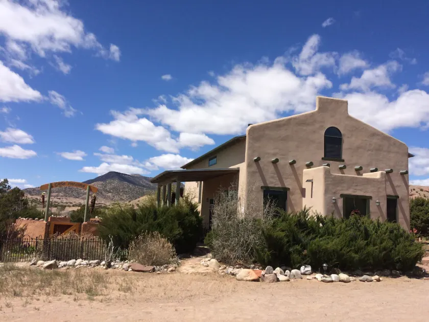 Casa Paloma - Zentral gelegenes Juwel von Abiquiu: tolle Aussicht, geräumige Gourmetküche - Image 1