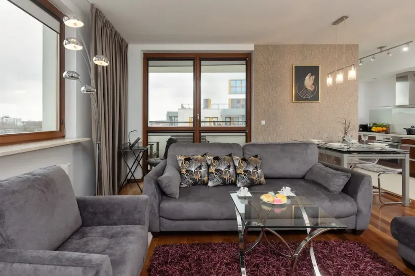 Functional Apartment | Balcony and Parking - Image 1