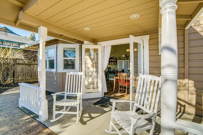 Walk to Boat Launch! 'heritage House of Lakeport' - Image 1