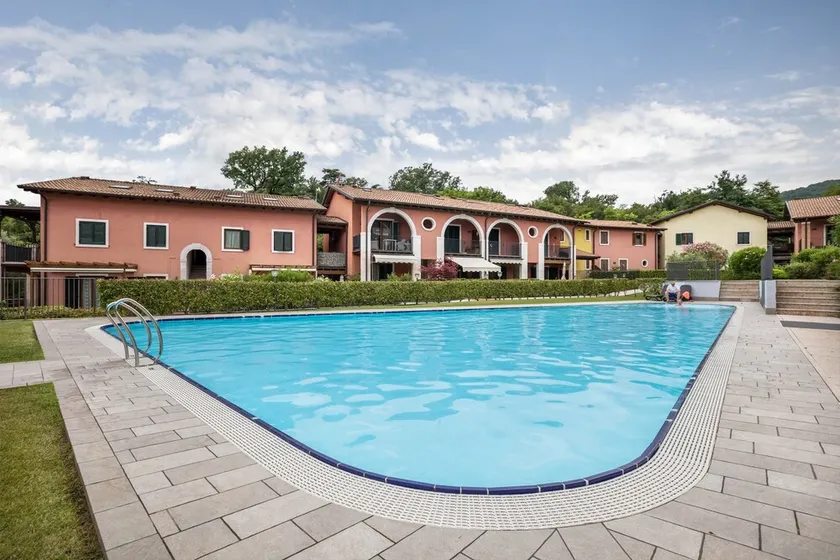 Apartment Perlago - Image 1
