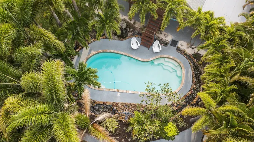 Old Florida Pool Oasis, Outdoor Kitchen, Fire Pit, Pets Welcome - Image 1