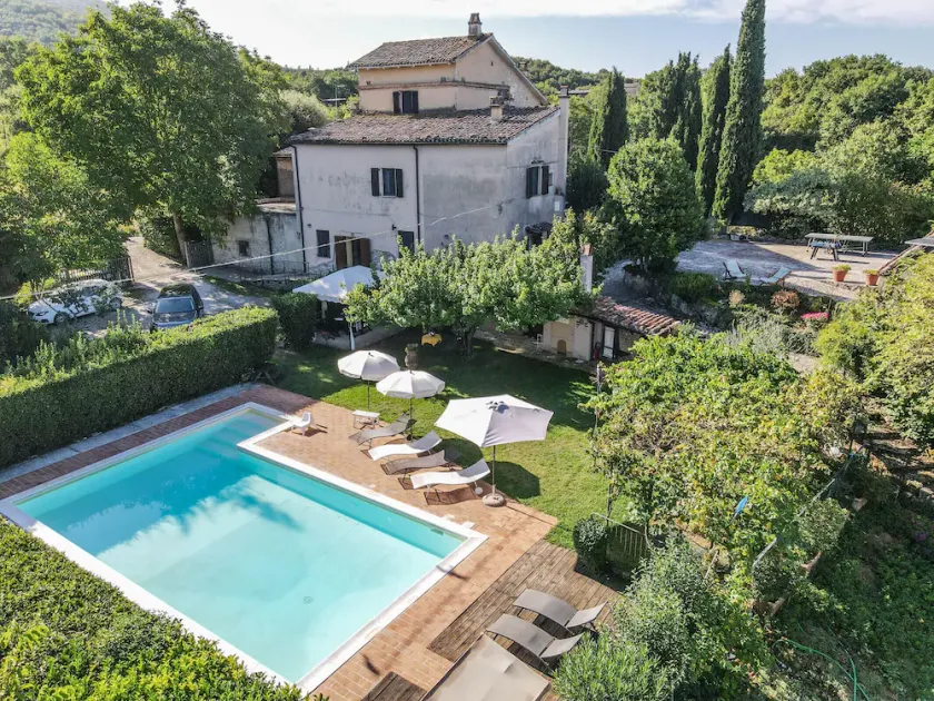 Detached villa with private pool 20 kms from Todi & Spoleto. Quiet area - Image 1