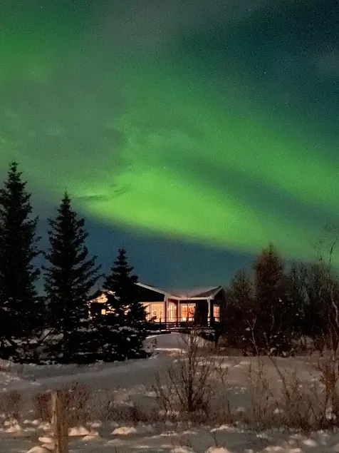 Thingvellir Lake Cottage - Image 1