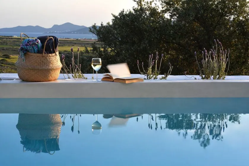 Luxury Paros Villa Villa Thoe Contemporary Luxury 3 Bedrooms - Image 1