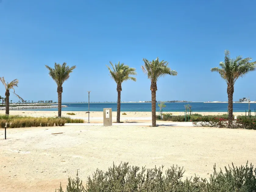 Beachfront Apartment - Image 1