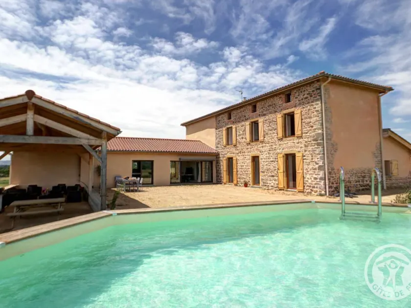 Luxury cottage with spa, sauna, and pool, pets allowed - Image 1
