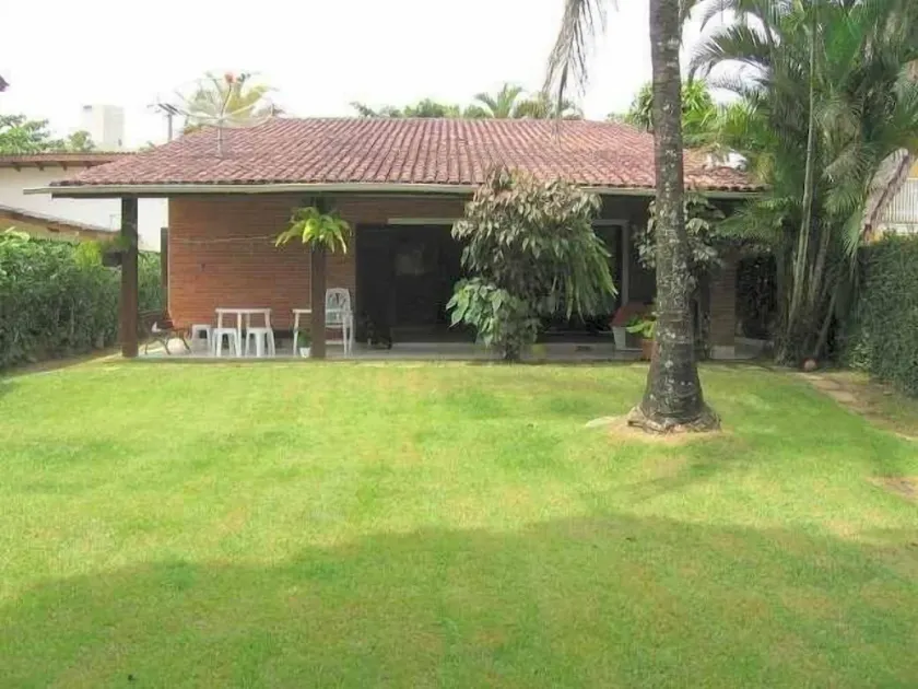Riviera - Beautiful house near the beach -3 bedrooms (1 suite) -3 bathrooms-M4 - Image 1