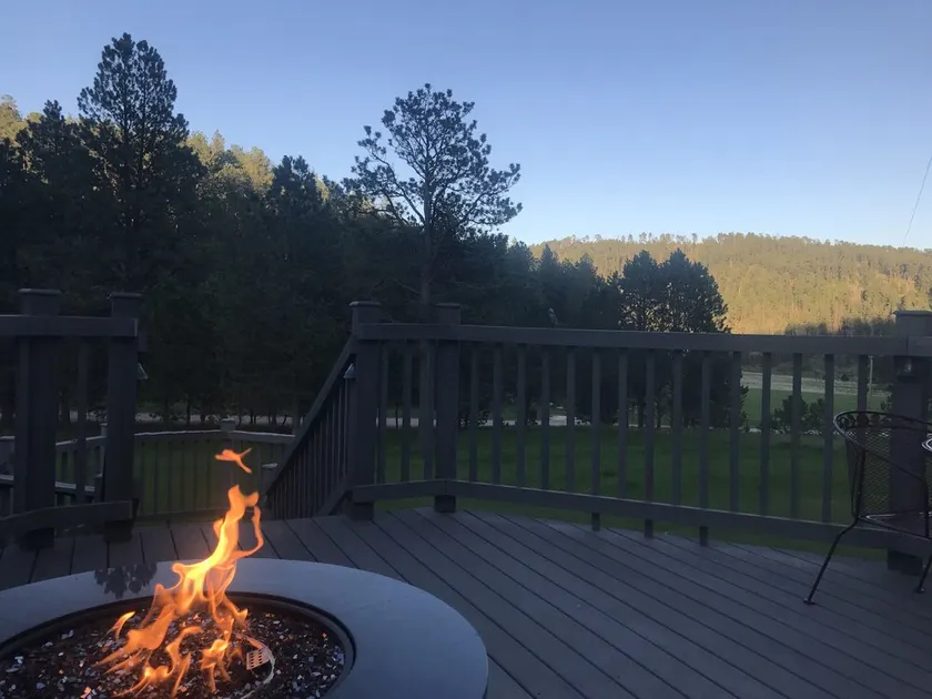 Amazing Cabin on 15 Acres of Woods Adjacent to Custer State Park - Image 1