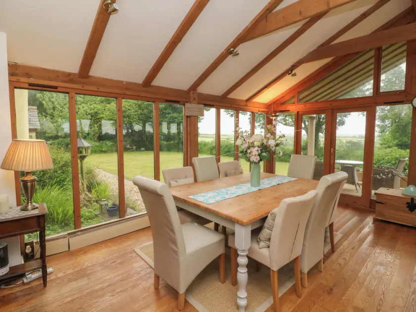 South Honeycroft Thatch - Image 1