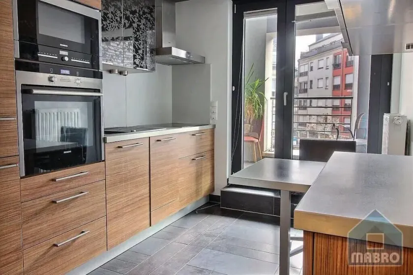 Spacious Modern Flat 100m2 in the Heart of the City Center - Image 1