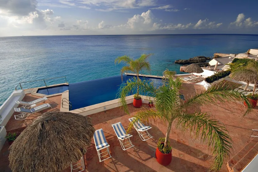 Condo Oceanfront élégant avec Double Master Suites - Image 1