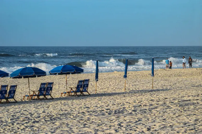 Beautiful 3 Bedroom BEACHFRONT Condo (F3) - Sleeps 10 - Image 1
