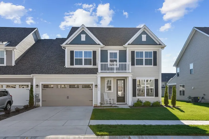 Fantastic new vacation townhome located in the beautiful community of Bishop's Landing just four miles from Bethany Beach! - Image 1