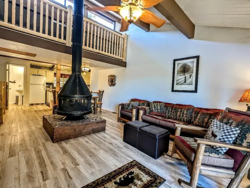 Your All-Season Chalet Basecamp – A/C + Unmatched Location! - Image 1