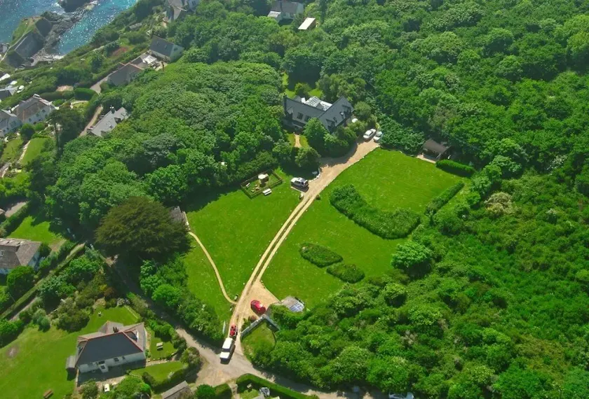 Cottage set in 2 acres, next to coast path, short walk to beach, pub & cafe! 😎 - Image 1