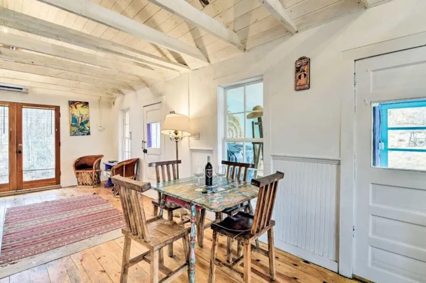 ARTIST'S RETREAT - Image 1