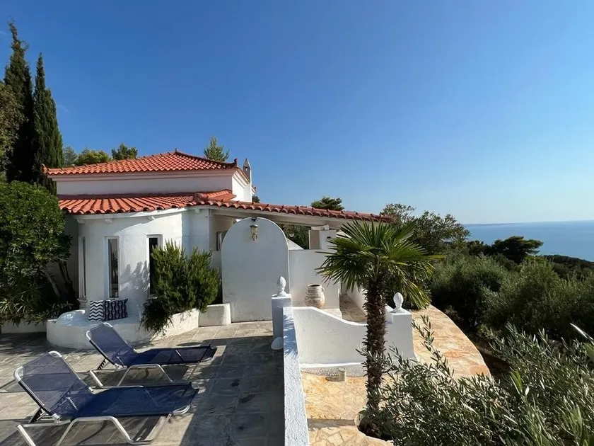 Sea view vacation home in a fantastic location - Image 1