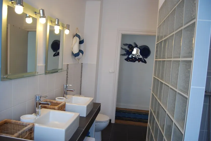 Appartement Dans Maison 'pieds Dans L'eau' - Image 1