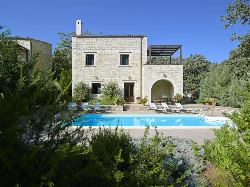 Villa Alkioni, Villa en pierre luxueuse et traditionnelle à Réthymnon avec piscine privée - Image 1
