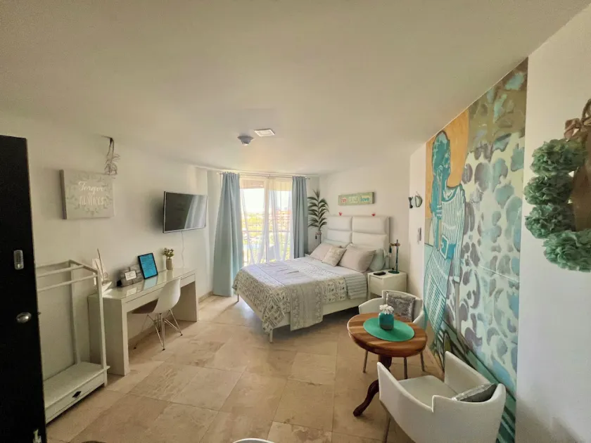 Lovely New Studio In Luxury Condo(Oasis), Eagle  View & Wi-fi Free - Image 1