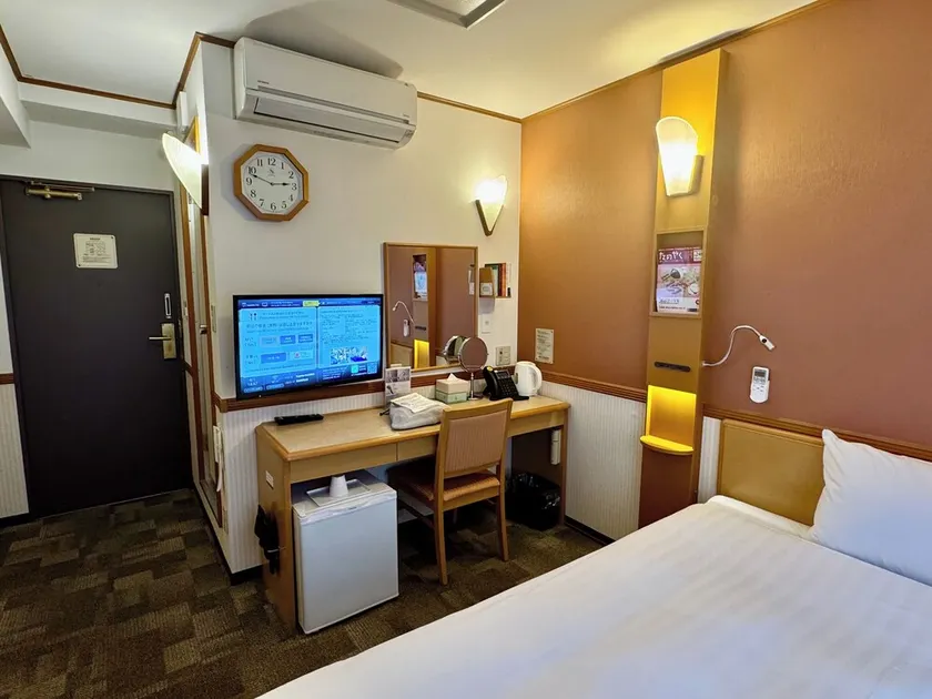Toyoko Inn Shin-yokohama Ekimae Honkan - Image 1