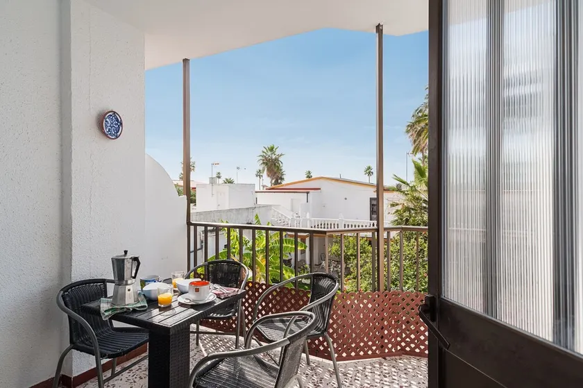 Charming Apartment Near the Beach and Centre - Image 1