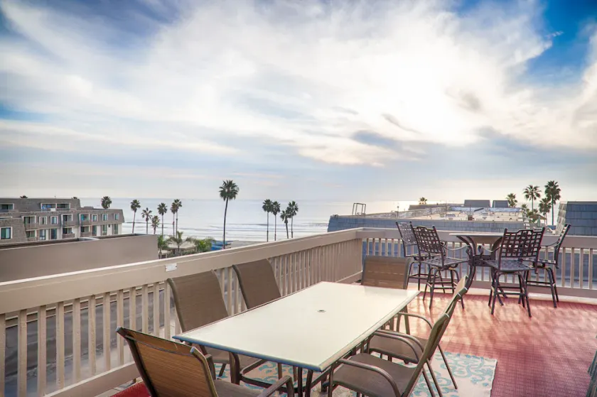 *** Ocean VIEW- 2 bed- Book FALL semaines! Immense balcon avec vue sur la mer! - Image 1