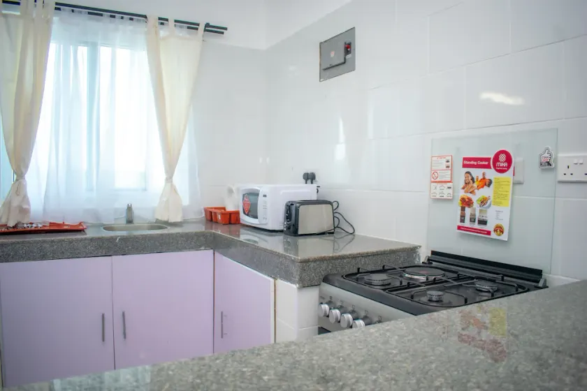 TWO BEDROOM APARTMENTS WITHIN A WALKING DISTANCE TO THE BEACH - Image 1