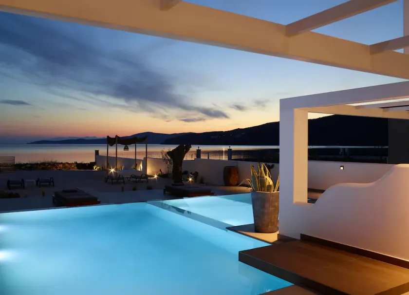 Sereno Natu Villas in Skyros - Image 1