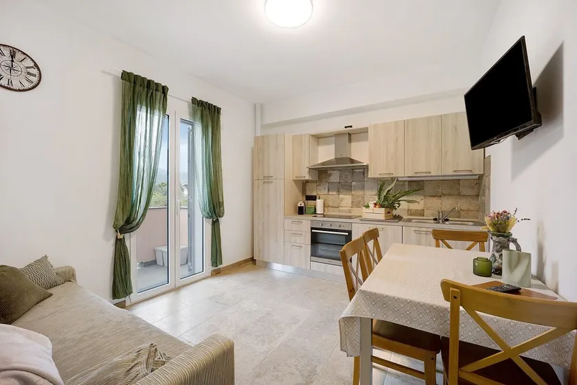 Holiday Apartment \"Antichi Ricordi - Da Angela\" with Balcony, Shared Pool & Wi-Fi - Image 1