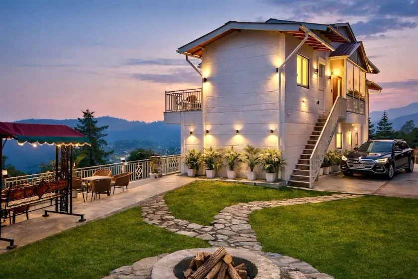 Peace Stay - Room in a Villa Bhimtal - Image 1