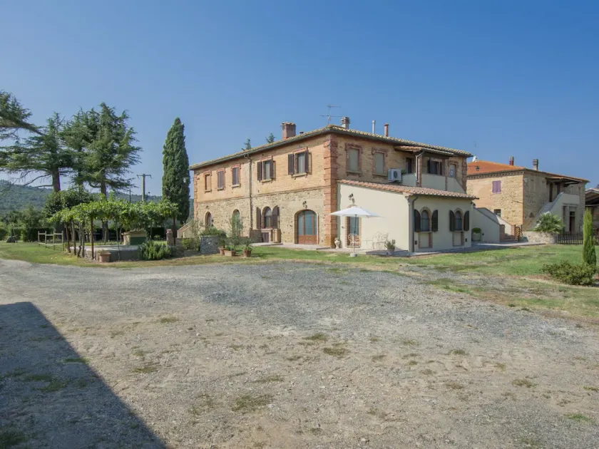 Lovely apartment in villa for 12 people with A/C, WIFI, TV, patio and pets allowed - Image 1