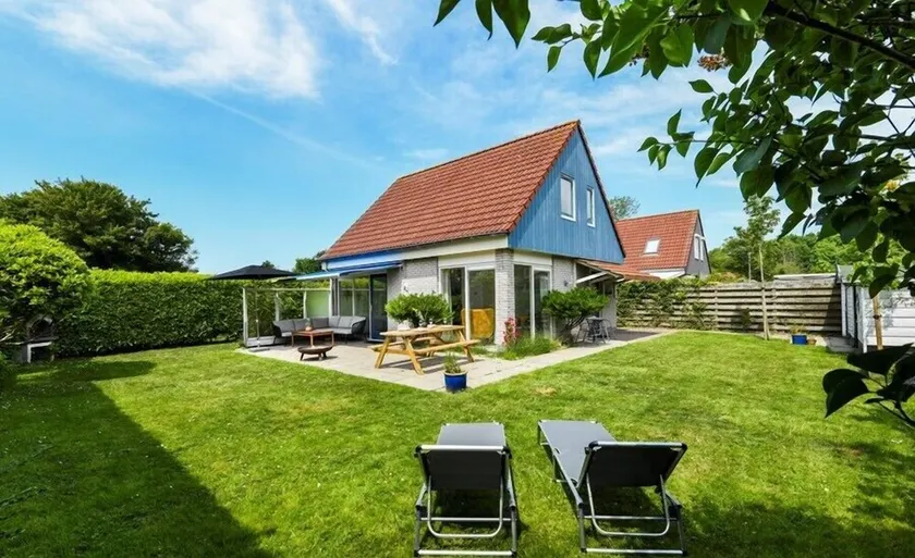 Jupiterlaan 12 Atmospheric bungalow near the North Sea and the Veerse Meer - Image 1