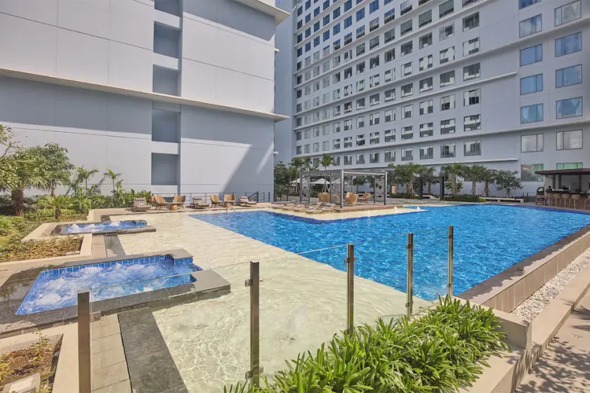 MCollection - Modern City Stay Near Manila Bay's Attractions - Image 1