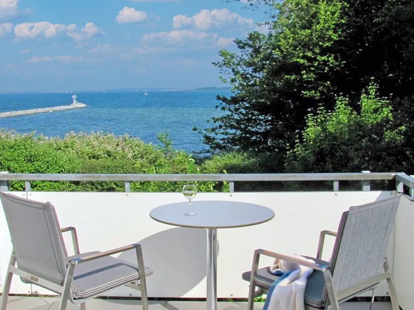 Ferienwohnung Hafenliebe, Villa Vilmblick mit Meerblick - Image 1
