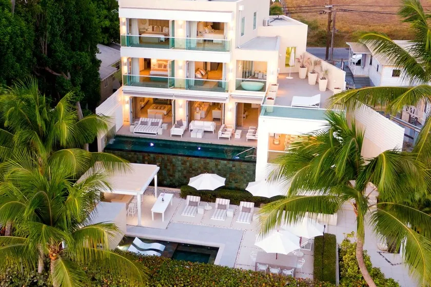 Modern Luxury Beachfront Vacation Home - Footprints - Image 1