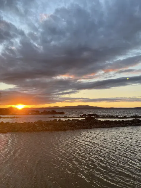 Private Beach Sunset Views Getaway on Sebago Lake - Image 1