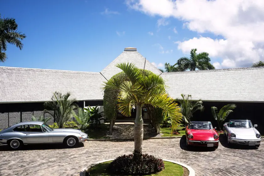 Luxe 4-Bedroom Panorama Villa/Access to Geejam Hotel - Image 1