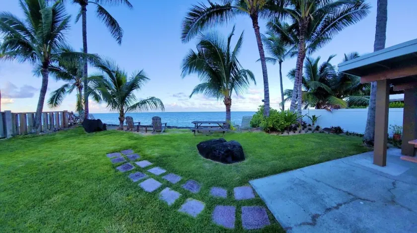 Modern Oceanfront North Shore House, w/ AC & volleyball net, near Kualoa Ranch - Image 1