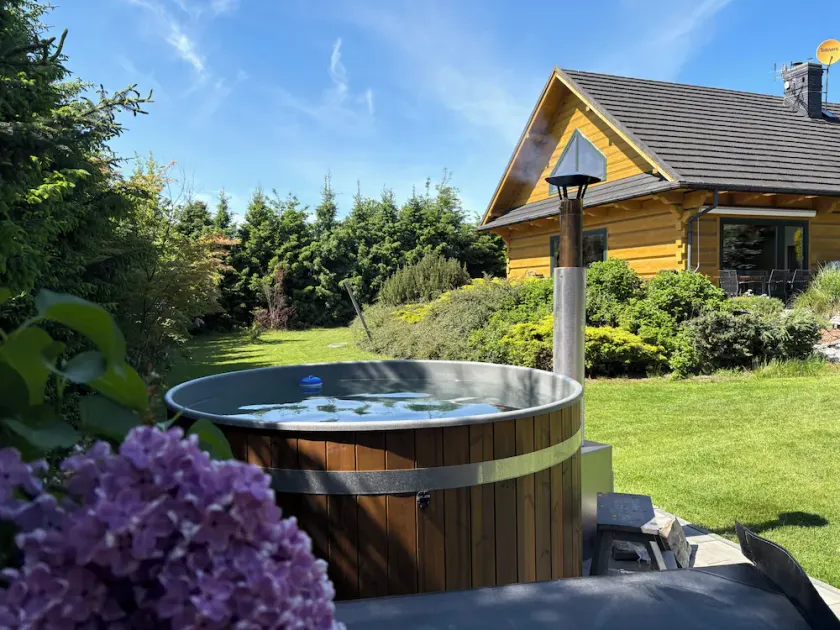 Idyllique maison en bois de luxe avec un grand jardin au milieu de la nature, avec sauna - Image 1