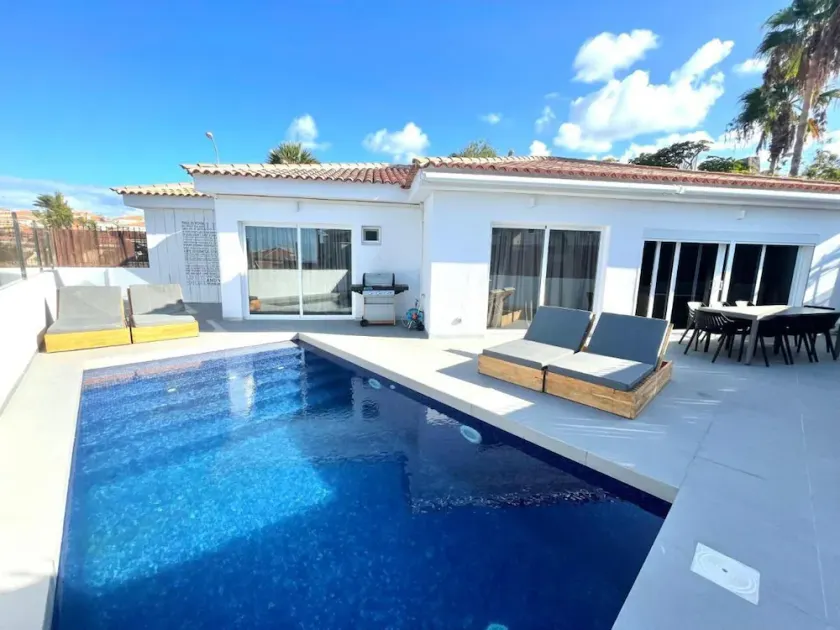 Luxury Villa Callao private heated pool Free Car except Christmas - Image 1